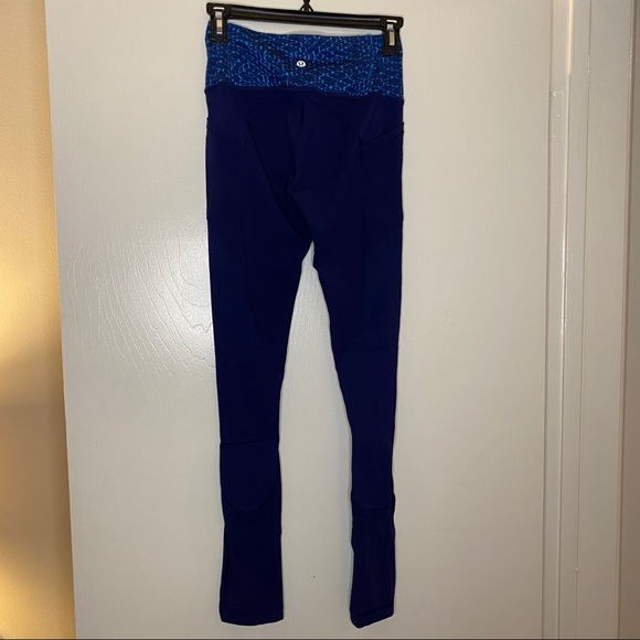 Lululemon All The Right Places Blue with blue snakeskin/water effect - Picture 2 of 4